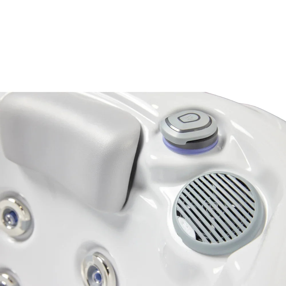 Wellis Pluto Outdoor Whirlpool