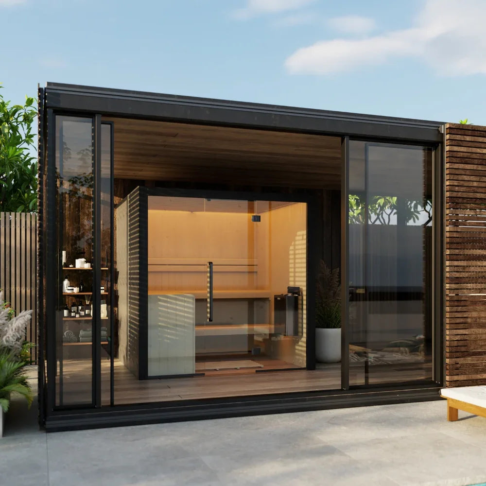 Moderne Sauna mit Glasfront im Garten, luxuriöses Outdoor-Design, Wellness-Oase