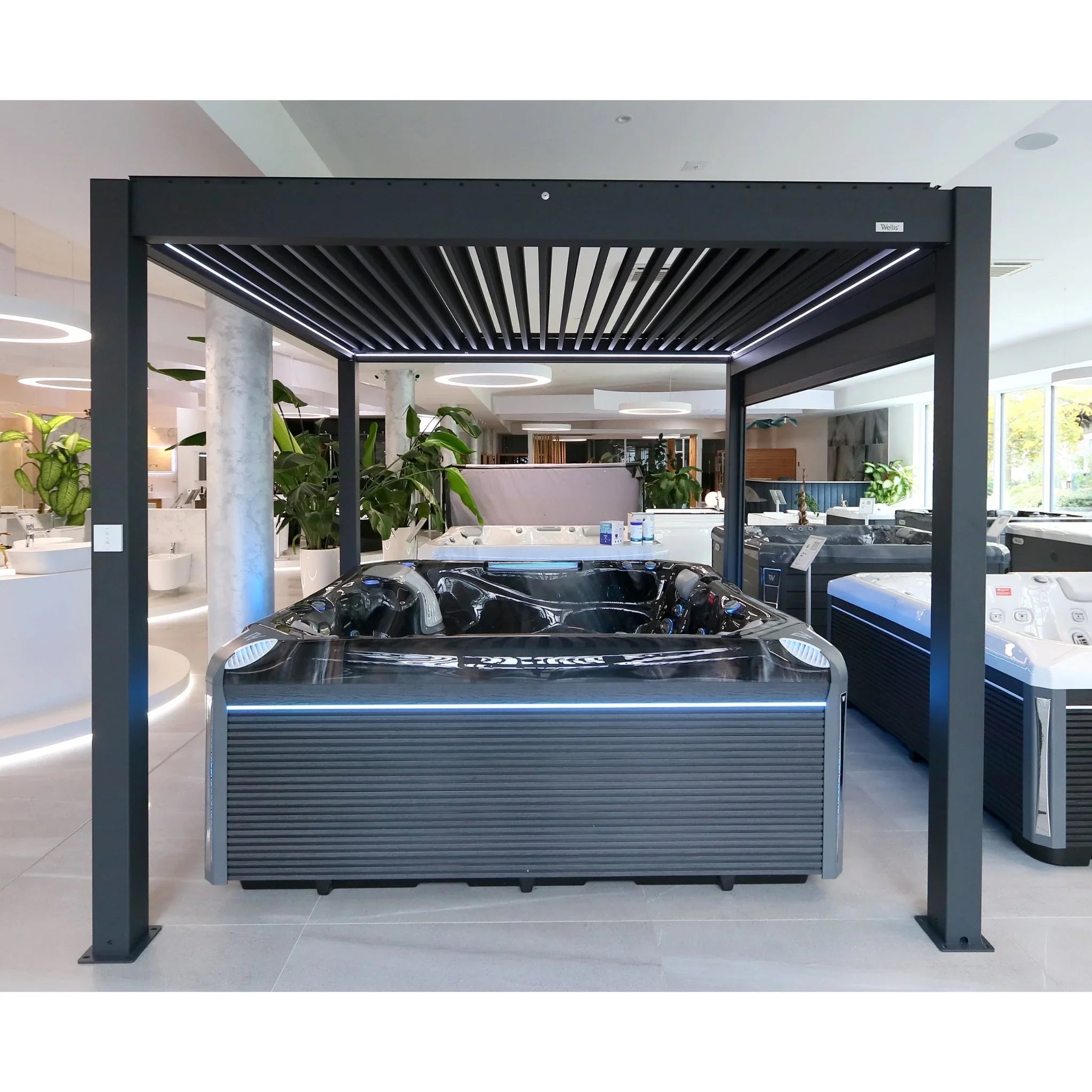 Moderne Aluminium Pergola mit luxuriösem Whirlpool im Wellnessbereich, stilvolles Outdoor-Design