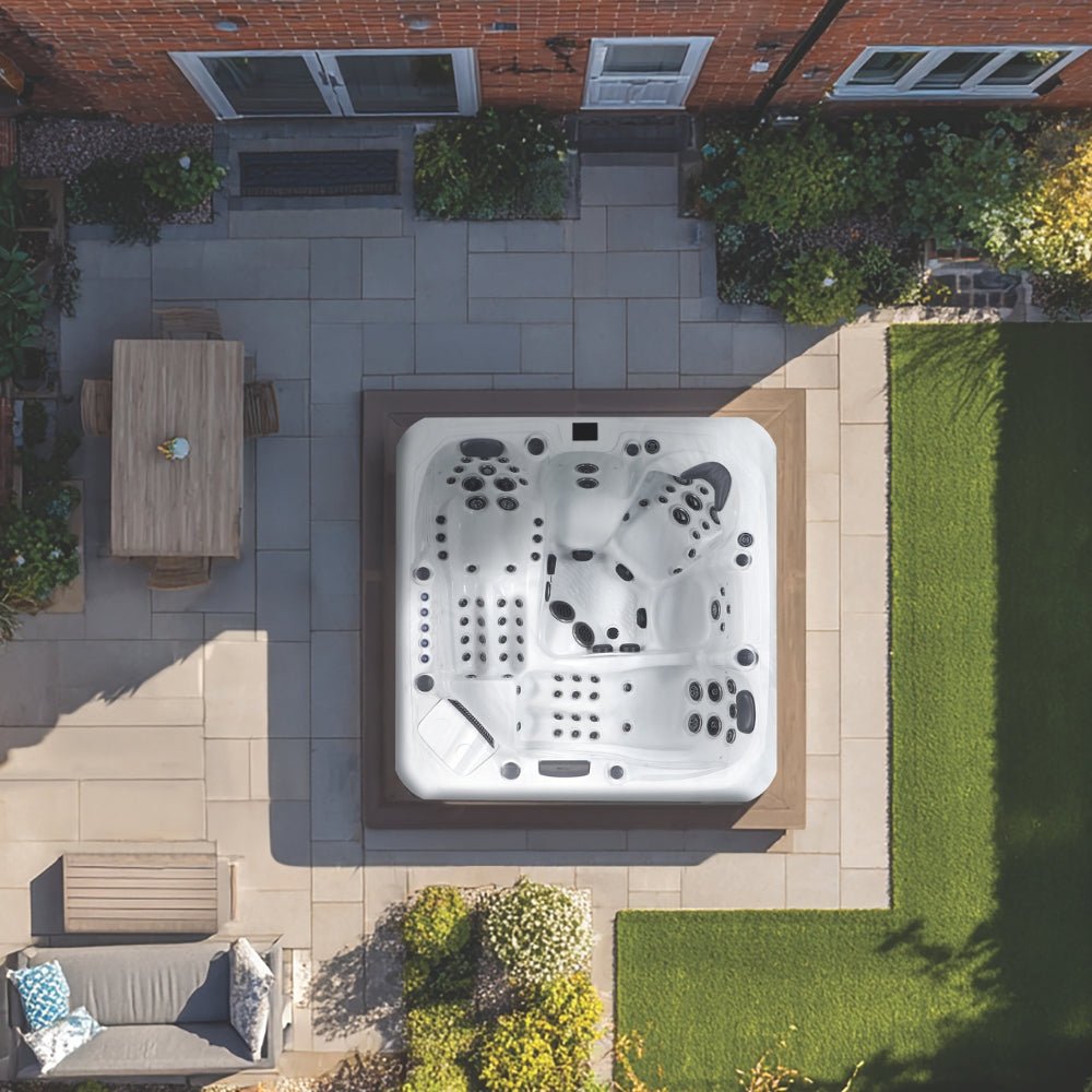 Outdoor Whirlpool Barcelona Patinum Spa – hochwertiger für Garten & Terrasse – New Wave Spa & Wellness