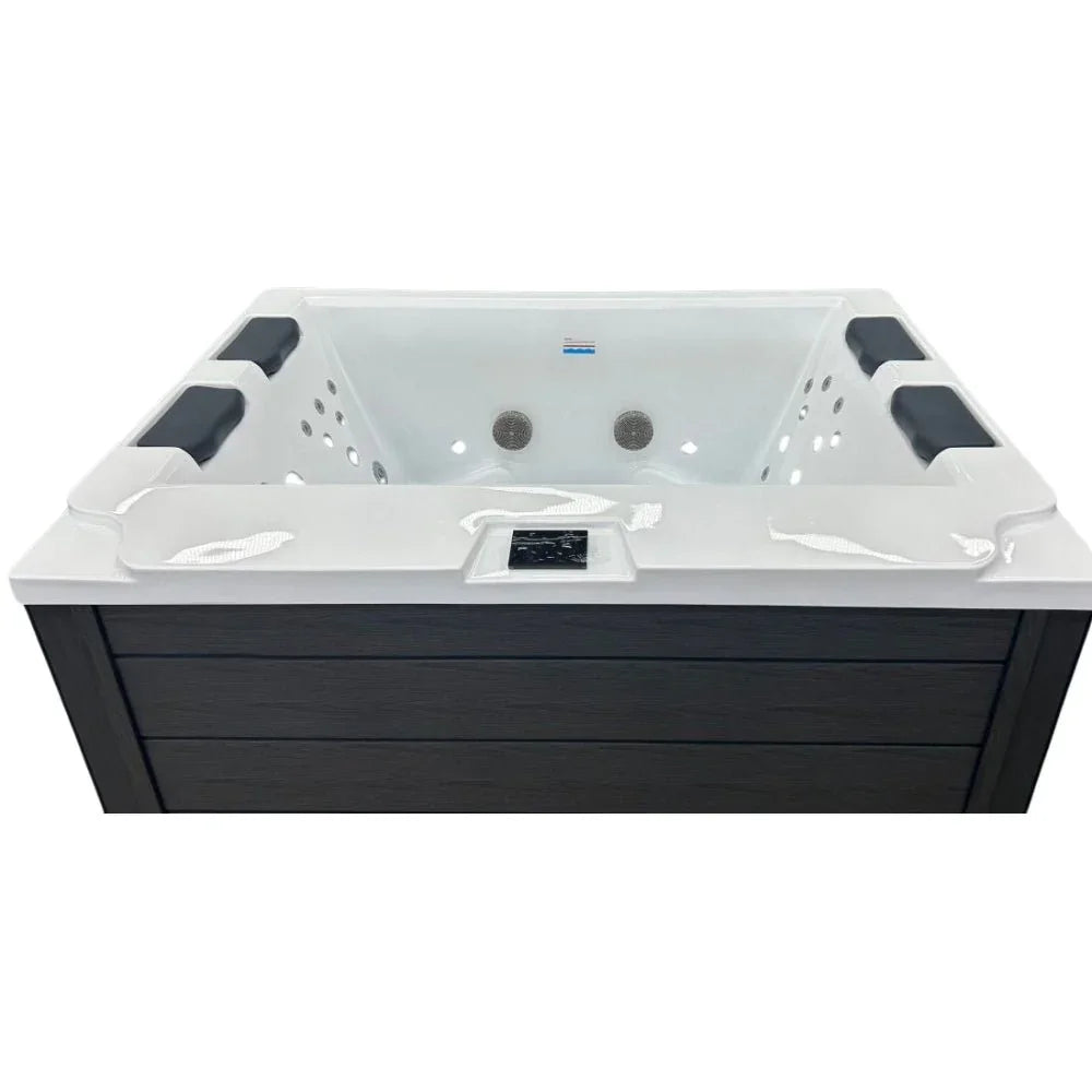 Moderner Outdoor Whirlpool mit dunkler Verkleidung, Komfort-Polstern und Digitalsteuerung
