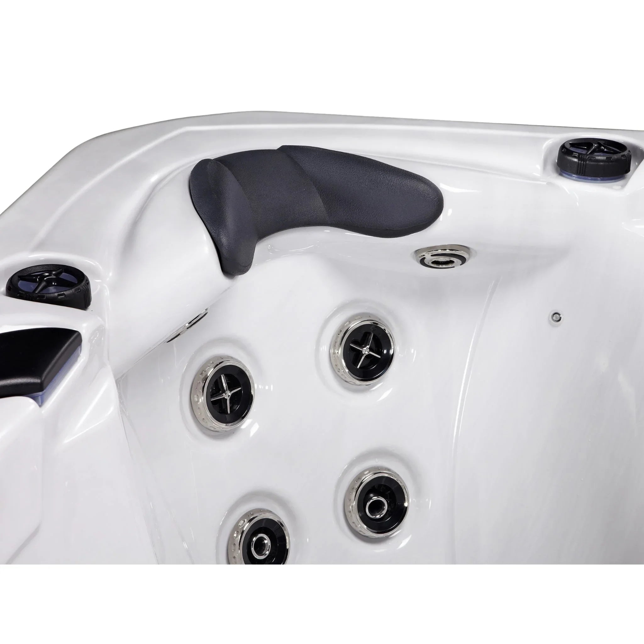 Detailansicht Outdoor Whirlpool mit Massagejets, ergonomischer Kopfstütze, weißes Acryl