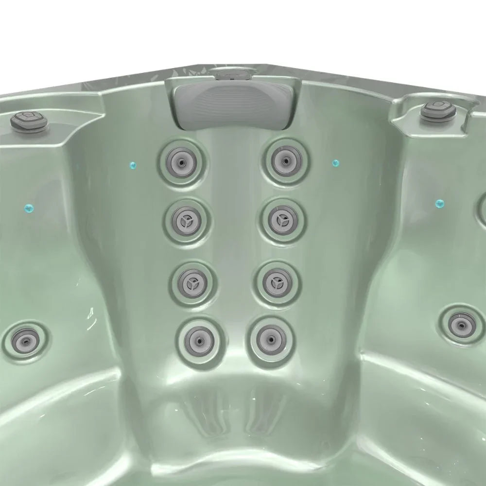 Detailaufnahme Wellis Whirlpool Innenbereich mit Massagedüsen, ergonomisches Design, Outdoor Wellness