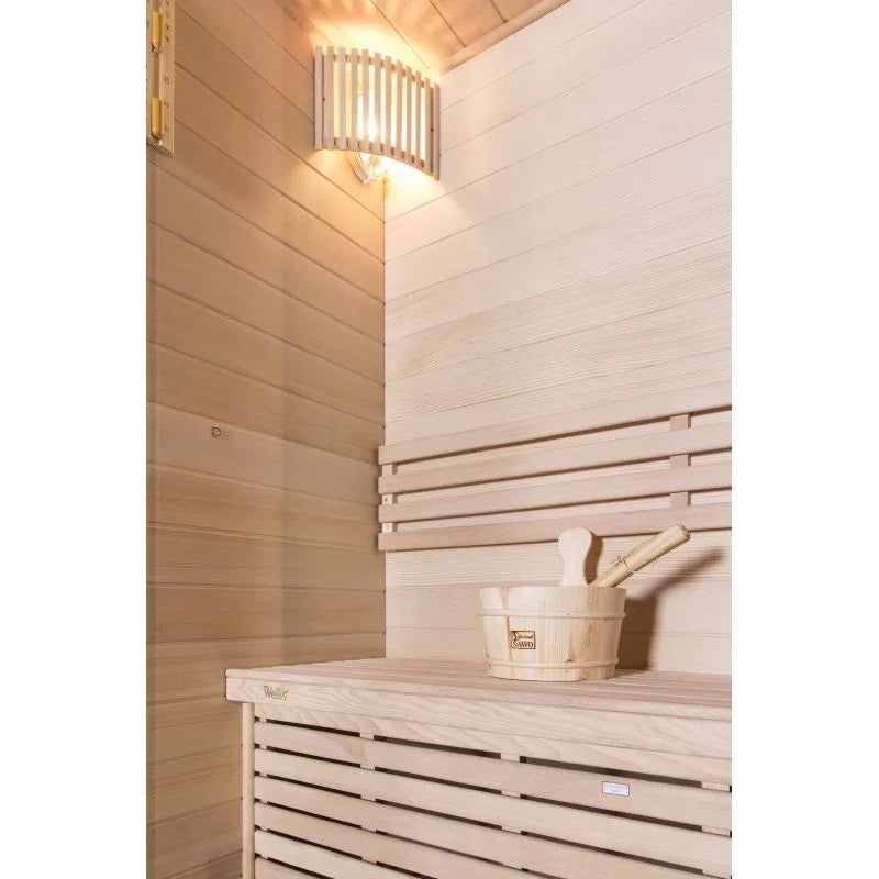 Wellis Sauna aus hellem Holz, modernes Design, integrierte Lampe, Saunaeimer auf Bank