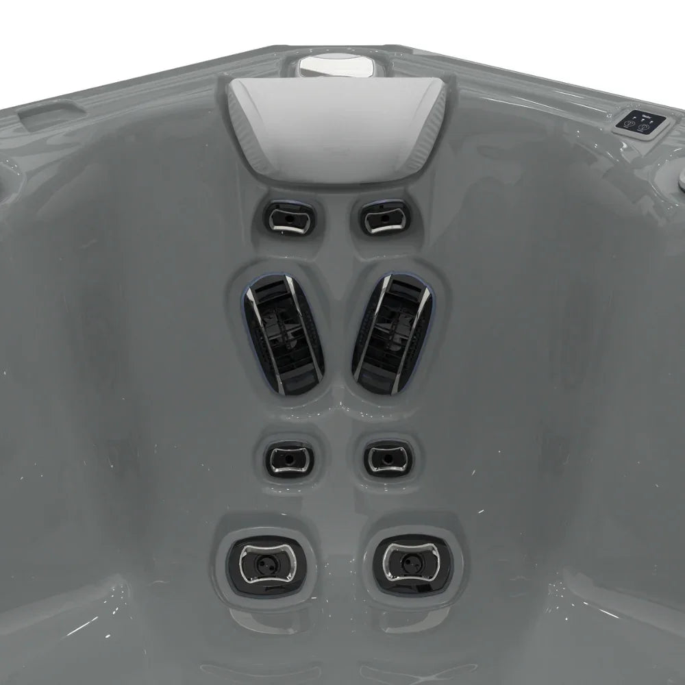 Detailansicht moderner Whirlpool Massagedüsen, ergonomischer Sitz und graues Design