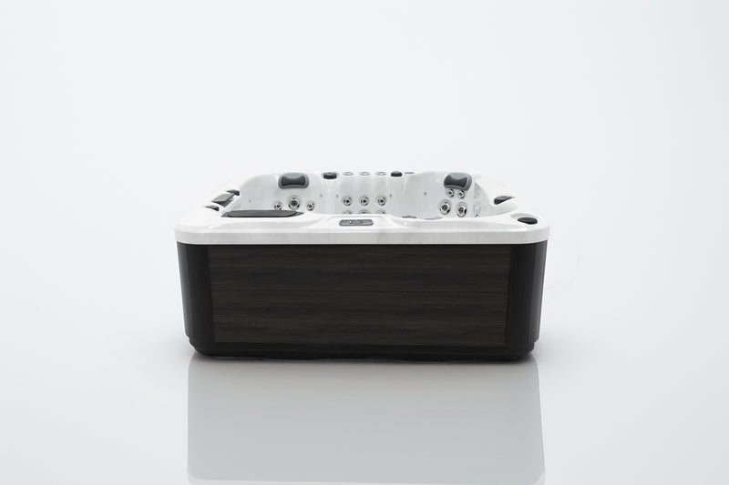 Outdoor Whirlpool PureLine Relaxe 79