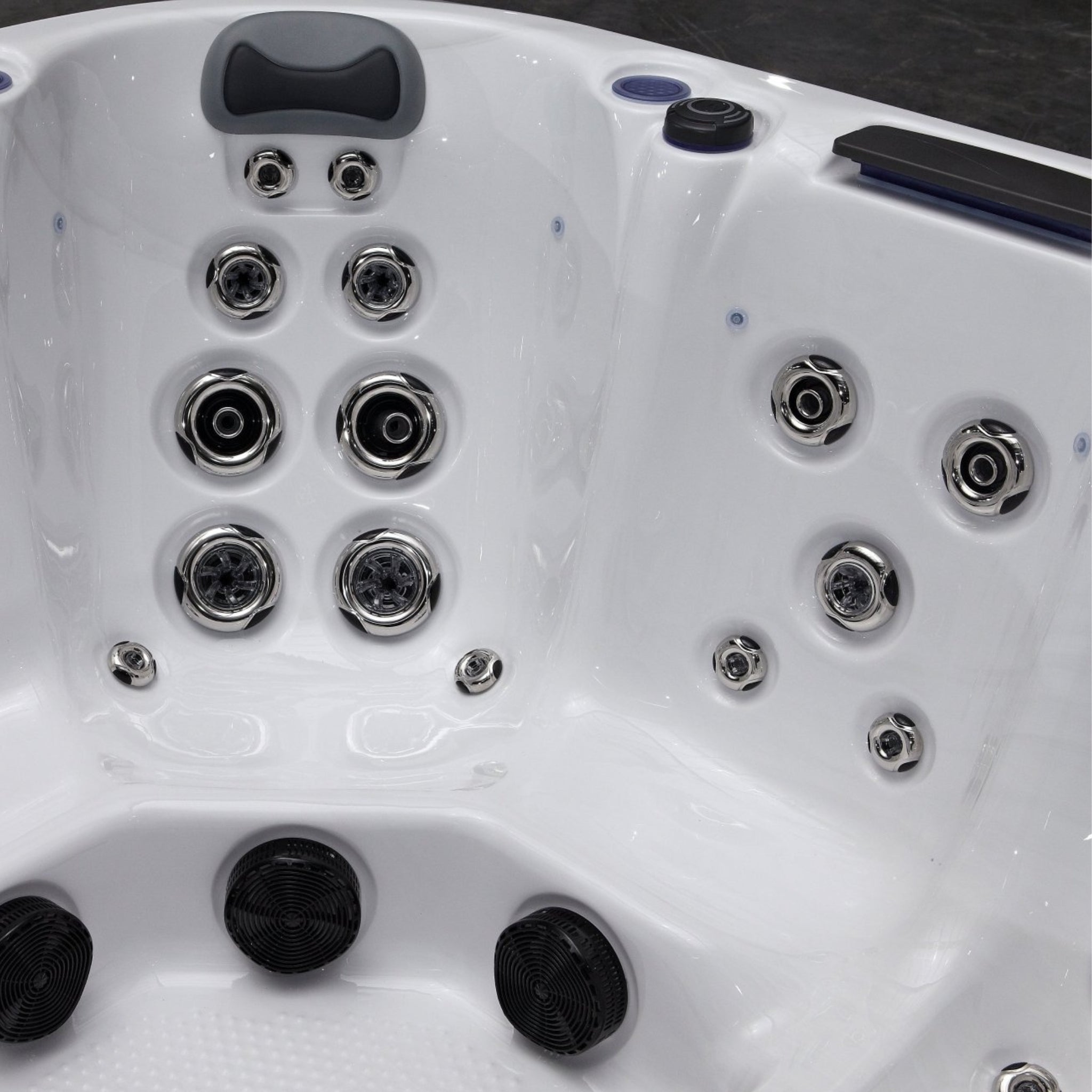 Outdoor Whirlpool PureLine Relaxe 59 – hochwertiger für Garten & Terrasse – New Wave Spa & Wellness