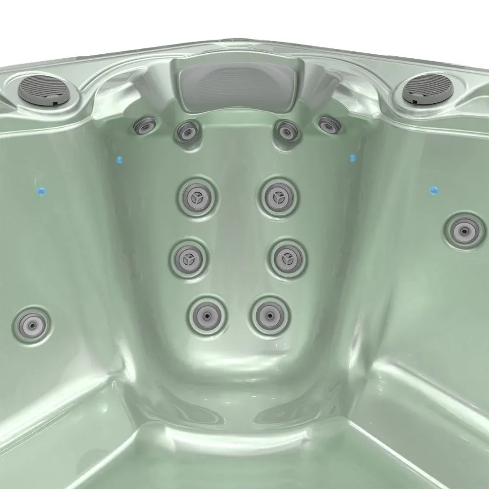 Wellis City Life Outdoor Whirlpool, ergonomische Sitzfläche mit Massagedüsen, modernes Design