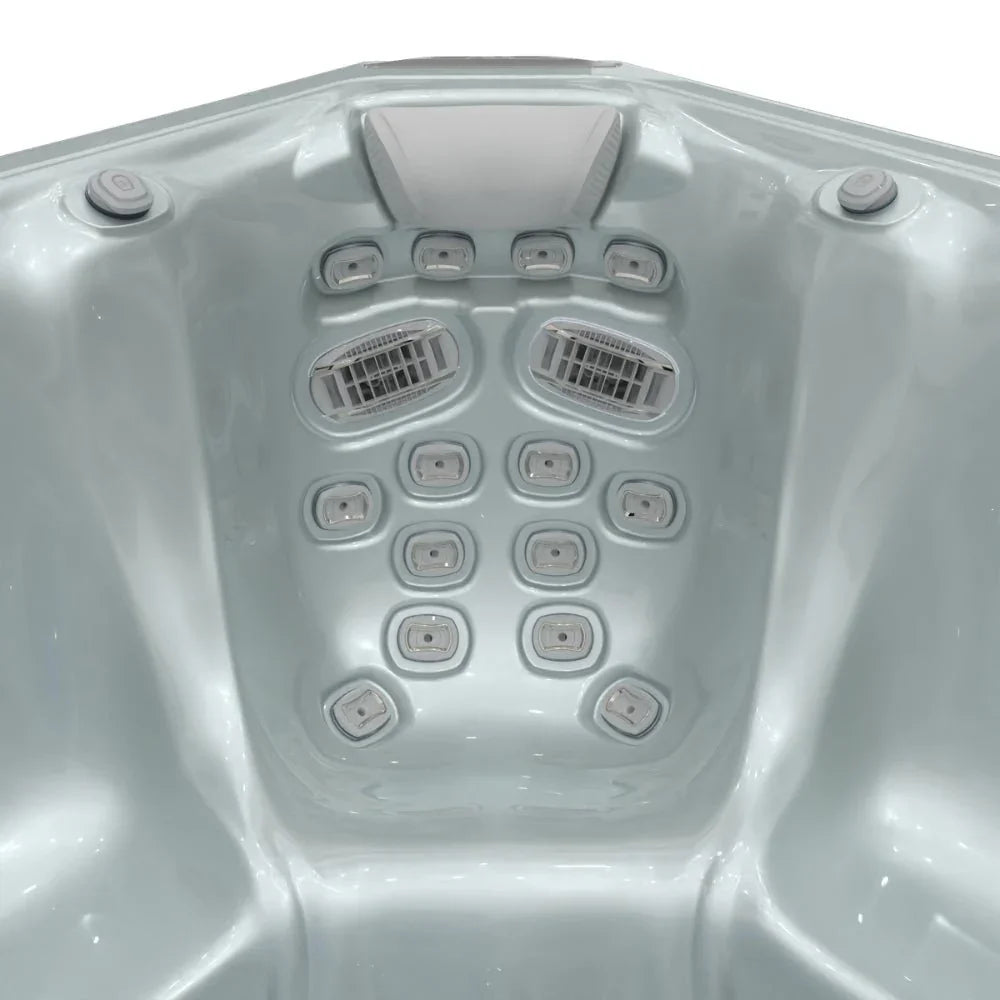 Detailansicht Massagedüsen und Kopfstütze im hochwertigen Wellis Outdoor Whirlpool, silber