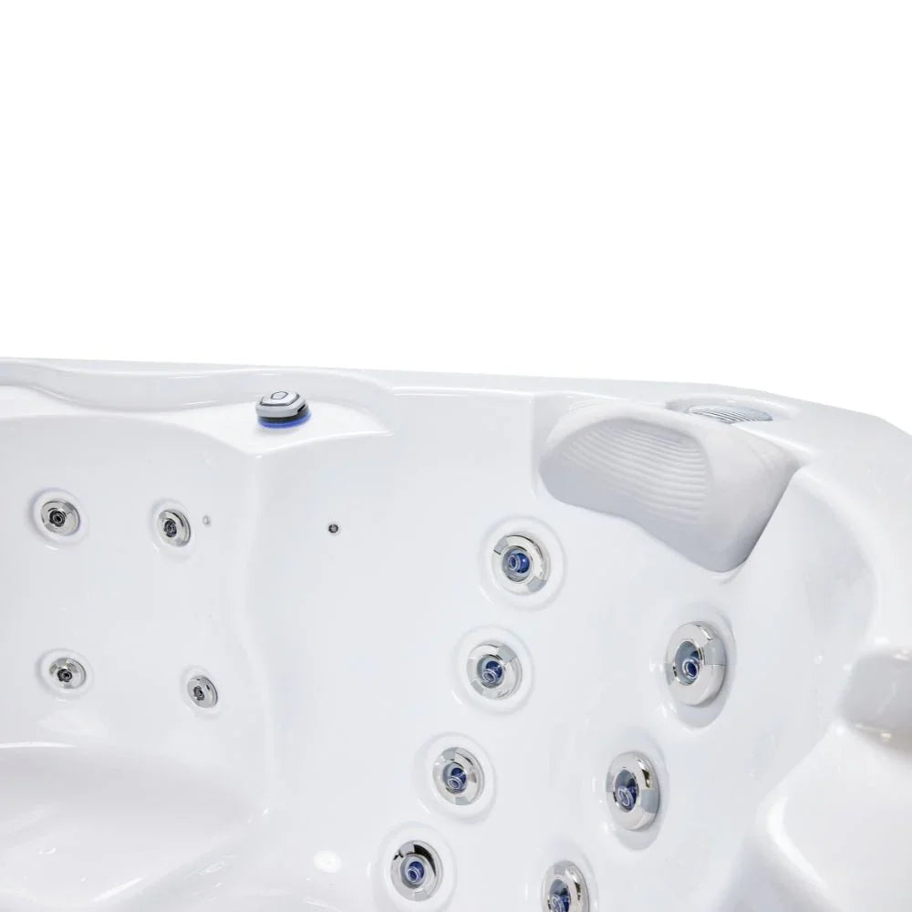 Detailaufnahme Wellis Whirlpool mit Massagejets, modernes Outdoor-Design, weiß