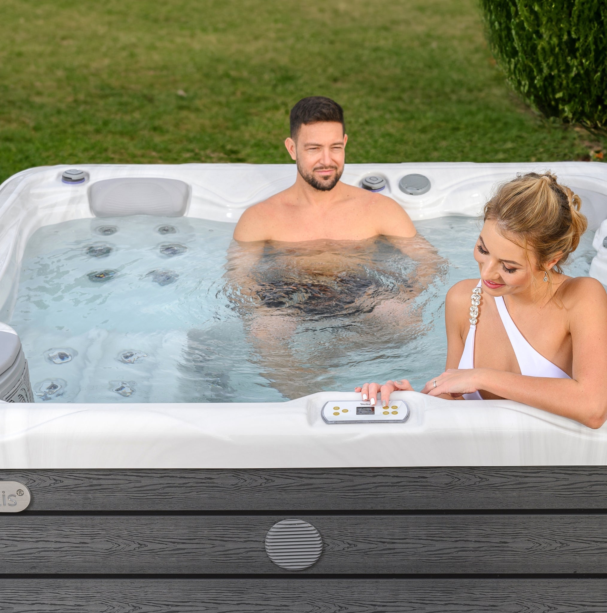 Wellis City Life Whirlpool Budapest – hochwertiger für Garten & Terrasse – New Wave Spa & Wellness
